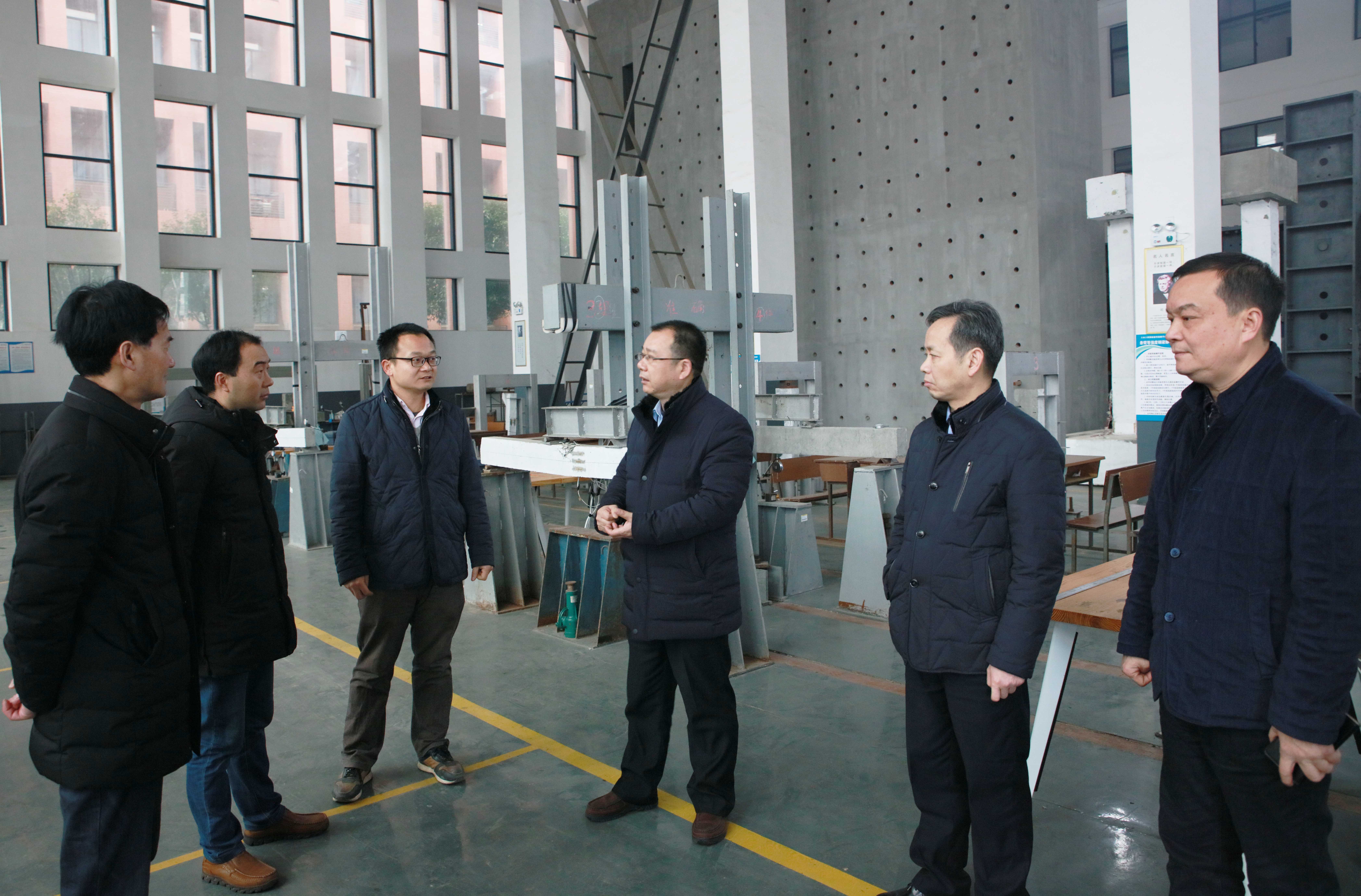校长李建奇带队检查校园安全工作-湖南城市学院保卫处
